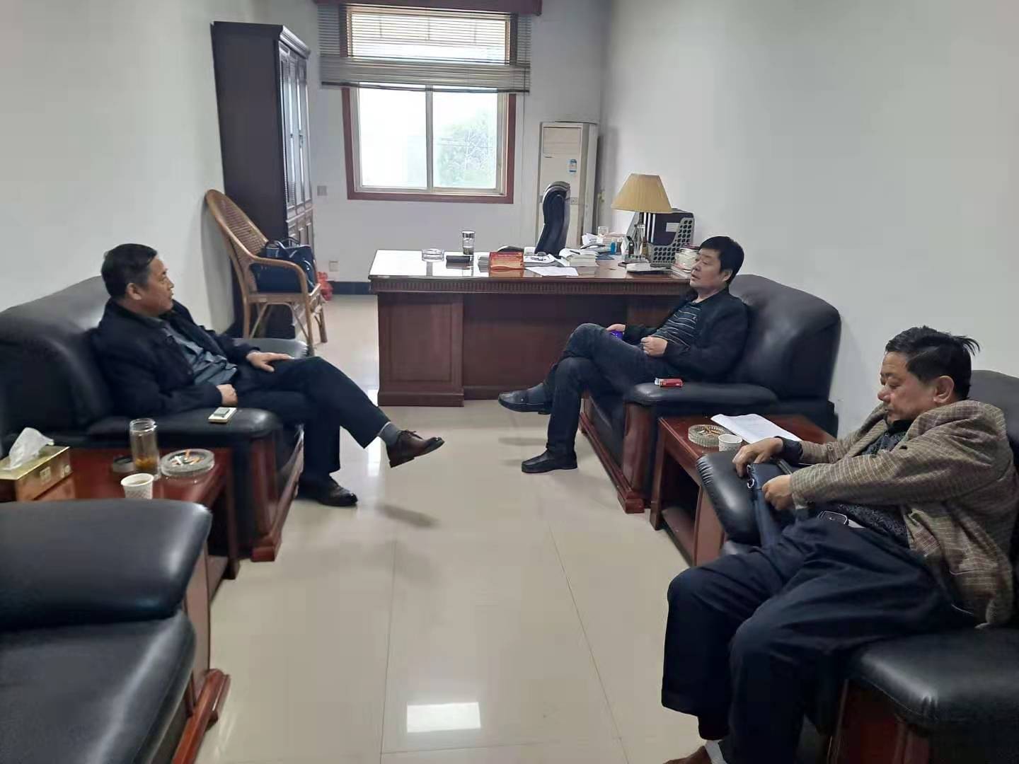 農(nóng)服公司赴二、三、四分場商議協(xié)調(diào)機插秧和農(nóng)業(yè)全程化服務(wù)問題